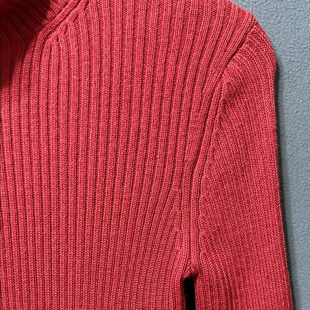 Burgundy Ribbed Turtleneck Sweater Used Size M
